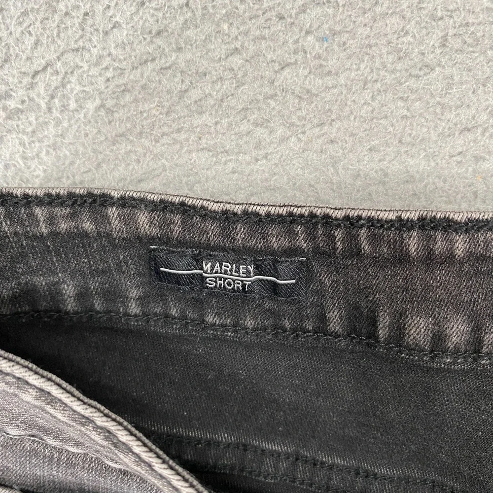 Vigoss Denim Shorts Womens 28 Cutoff‎ Mid Rise Stretchy Gray Denim 3.5 Inch